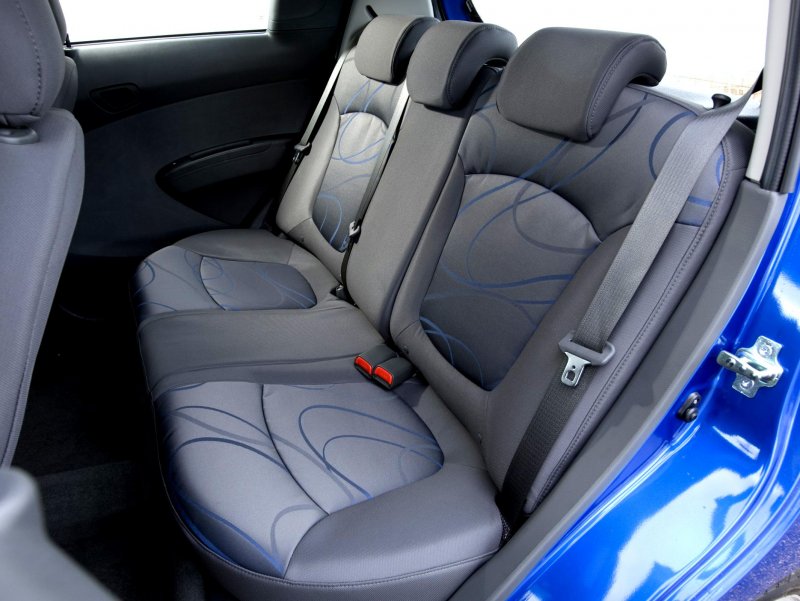 Chevrolet Spark 2009 салон