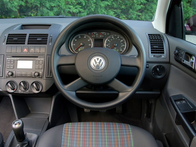 VW Polo 2005 салон