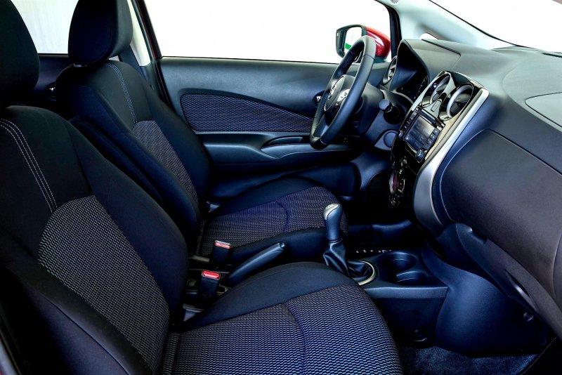 Nissan Note e12 салон