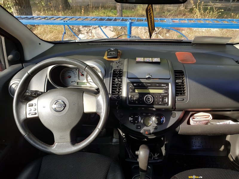 Nissan Note 2007 салон
