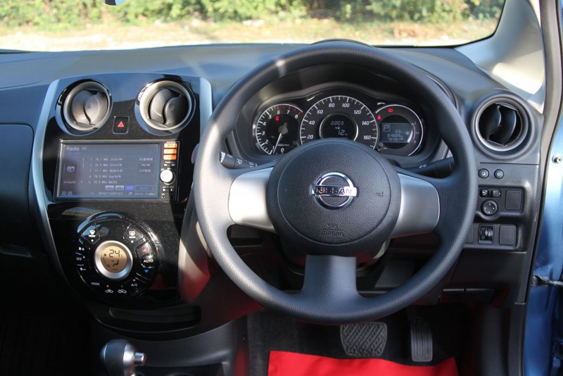 Nissan Note 2014 салон
