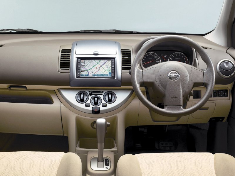 Nissan Note 2006 салон
