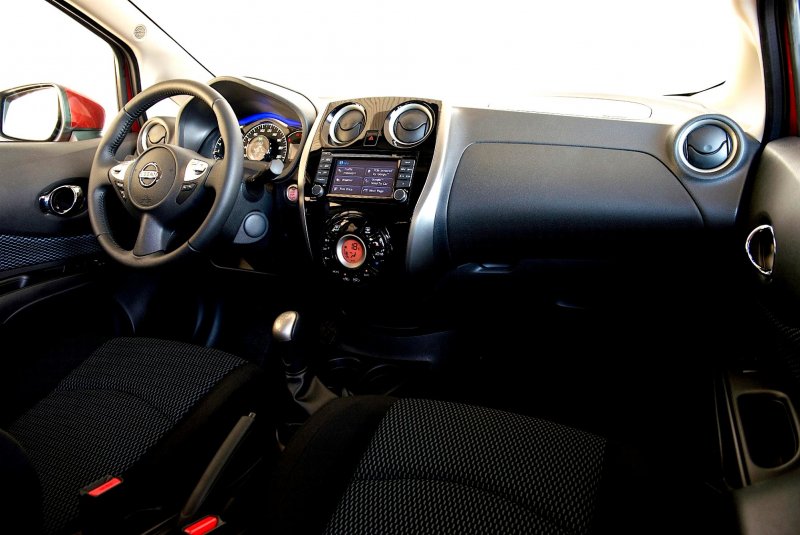 Nissan Note 2005 салон