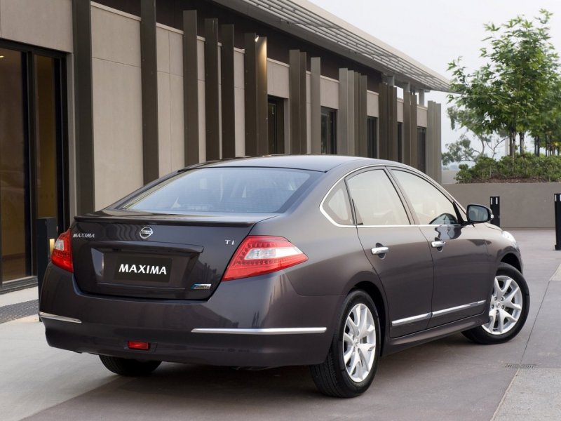Nissan maxima j32