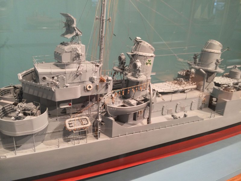 USS Bennion (DD-662)