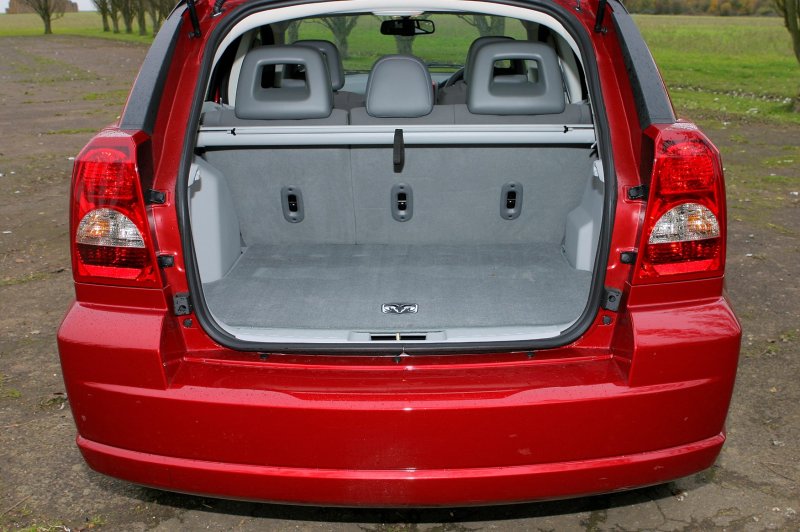 Dodge Caliber, 2006 багажник