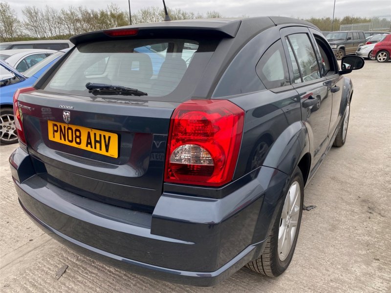 Dodge Caliber пластик багажника