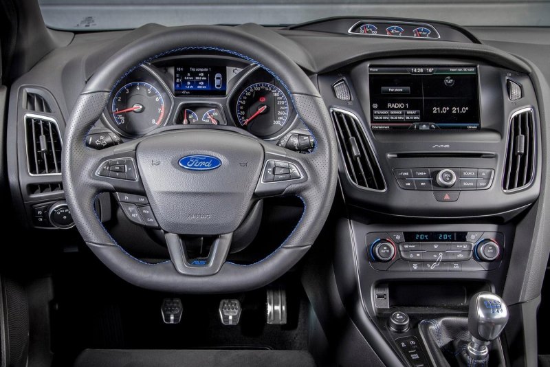 Ford Focus 2016 салон