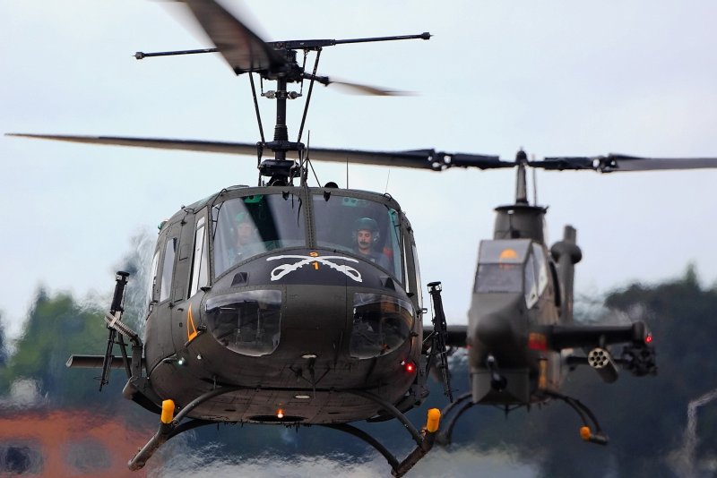 Bell uh-1b Huey Cobra