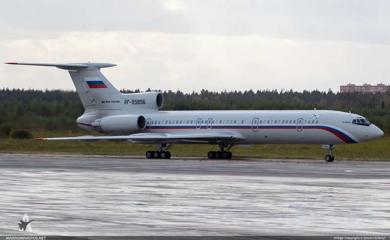 Ту 154 сзади