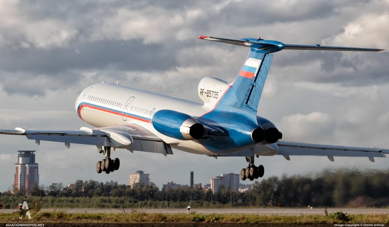 Ту 154 сзади