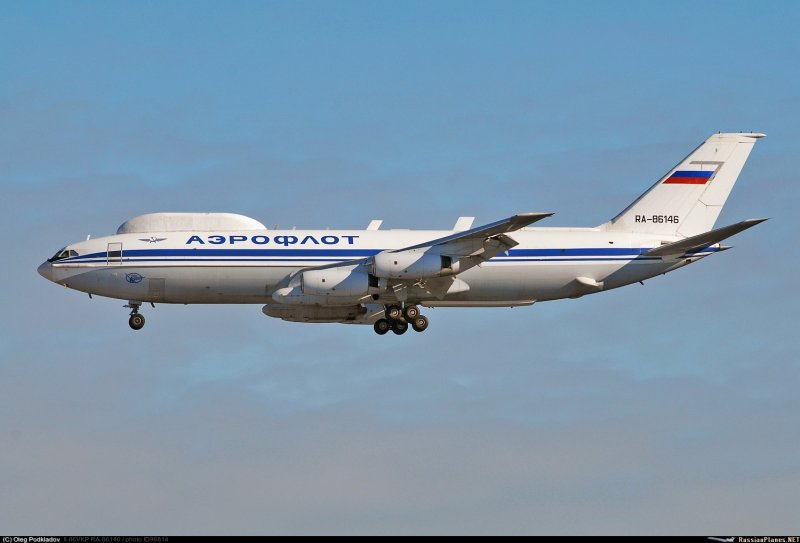 Самолёт ил 96 300