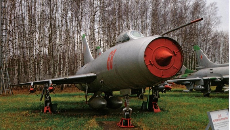 Истребитель-перехватчик Су-9 (т-43)