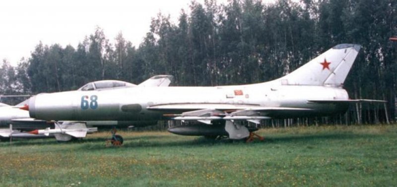 Истребитель-перехватчик Су-9 (т-43)
