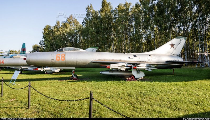 Истребитель-перехватчик Су-9 (т-43)