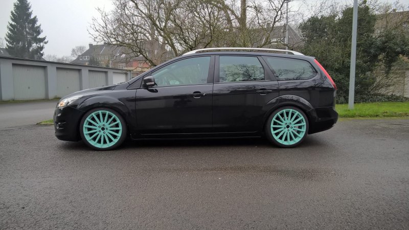 Ford Focus 2 Wagon stance