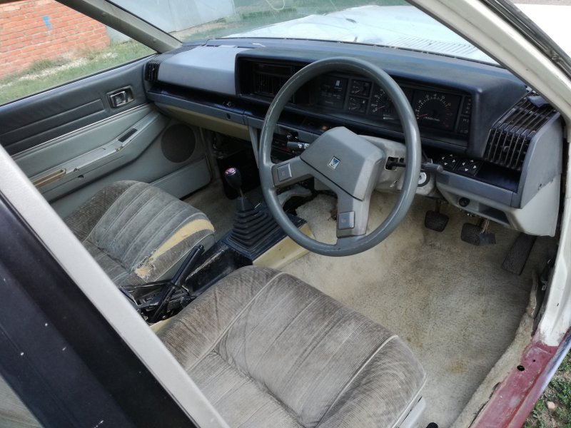 Nissan Bluebird 2001 чехлы