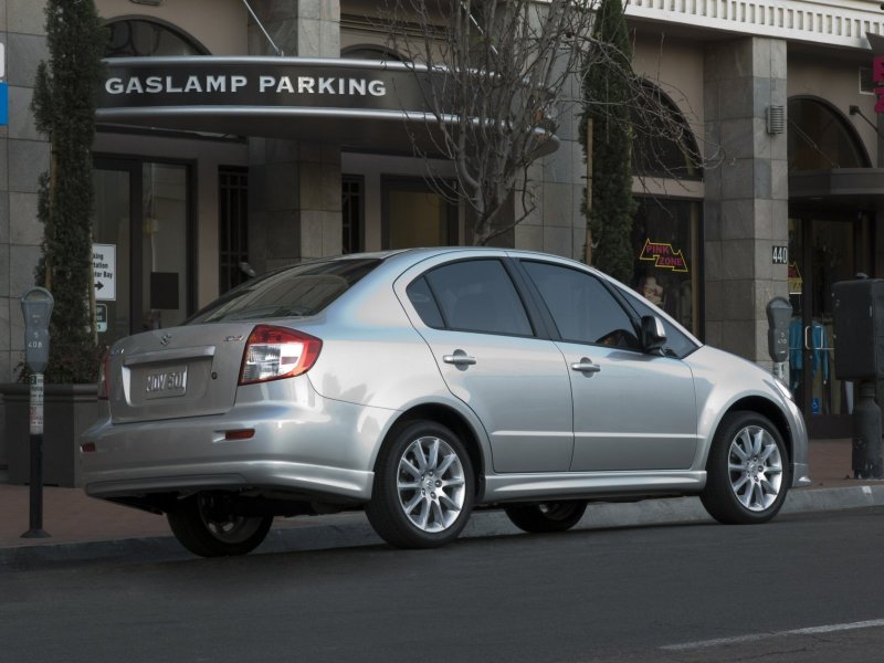 Suzuki sx4 2010 седан