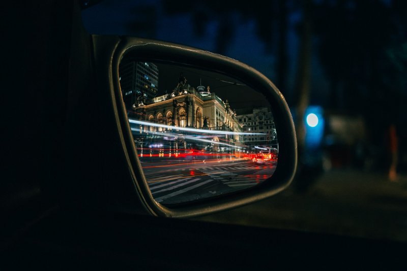 Маска на зеркале авто Эволюция