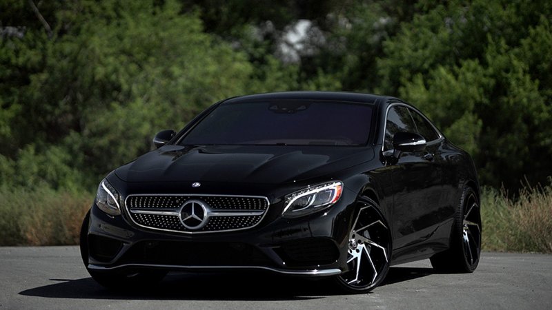 Мерседес-Бенц s63 AMG Coupe черный