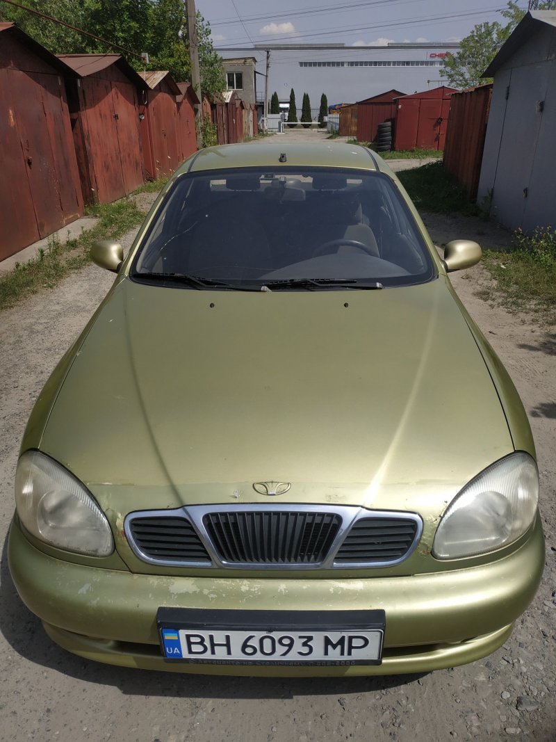 Daewoo Nexia 1.6 МТ седан