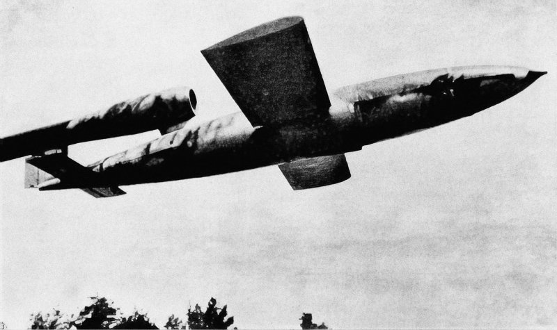 ФАУ-1 падает на Лондон 1944 г