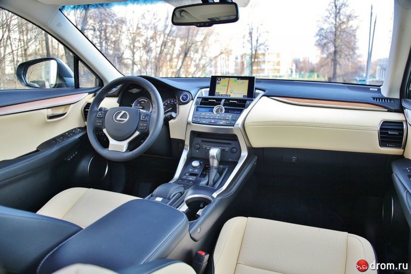 Lexus NX 200 белый салон