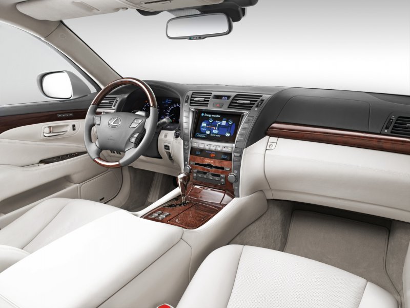 Lexus LS 600 салон