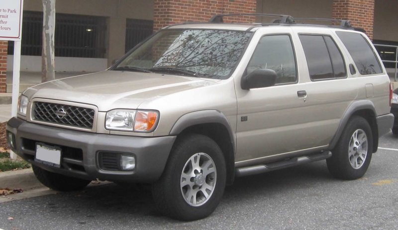 Nissan Pathfinder II r50