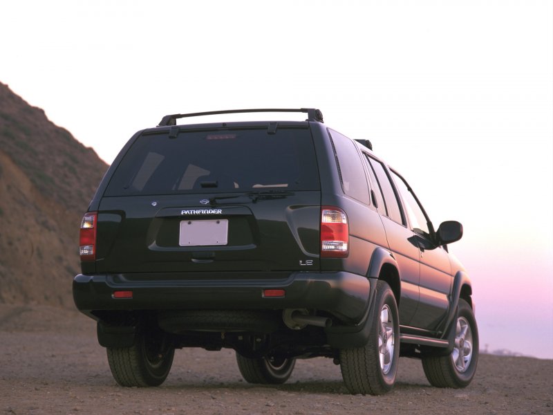 Nissan Pathfinder r50 1998
