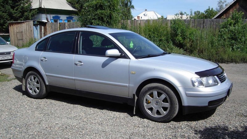 Volkswagen Passat 1.6 МТ, 1999 спойлер