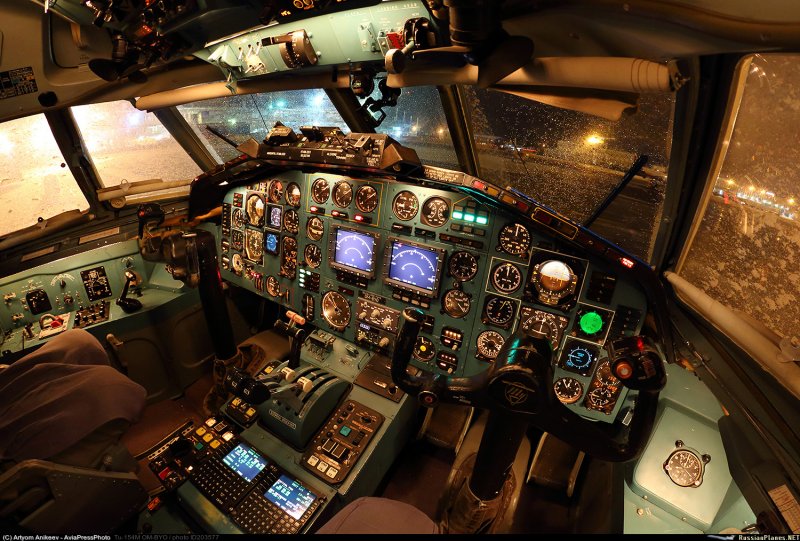 Ту-154м кабина