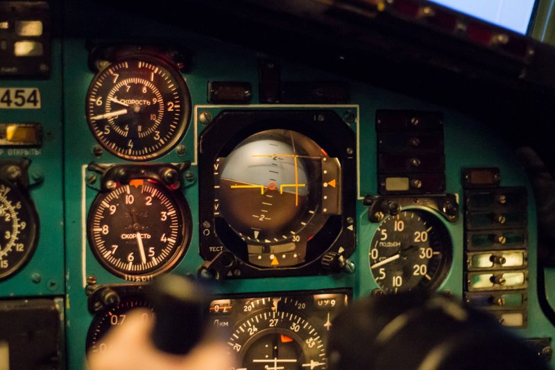 Приборная панель КВС ту-154