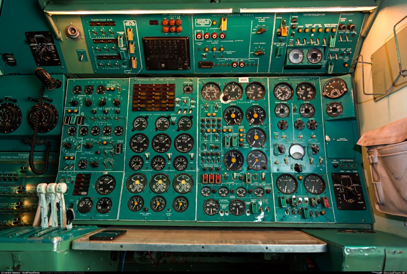 Кабина ту-154б