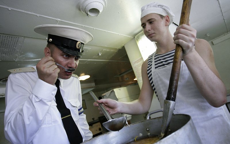 Подводная лодка ТК 208 камбуз