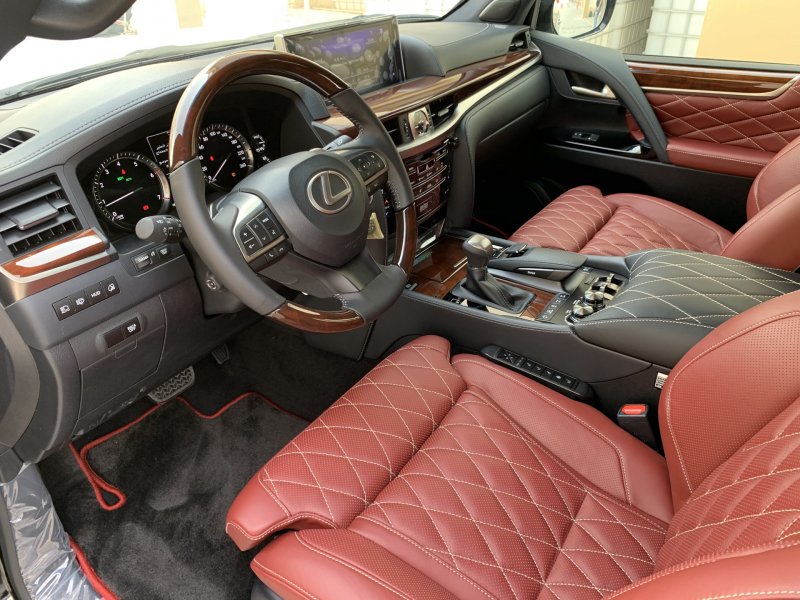 Лексус LX 570 салон