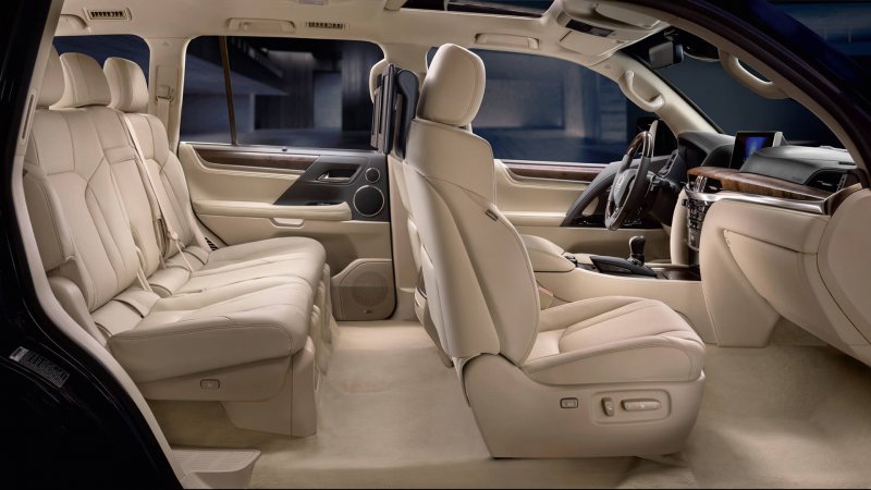Лексус LX 570 салон
