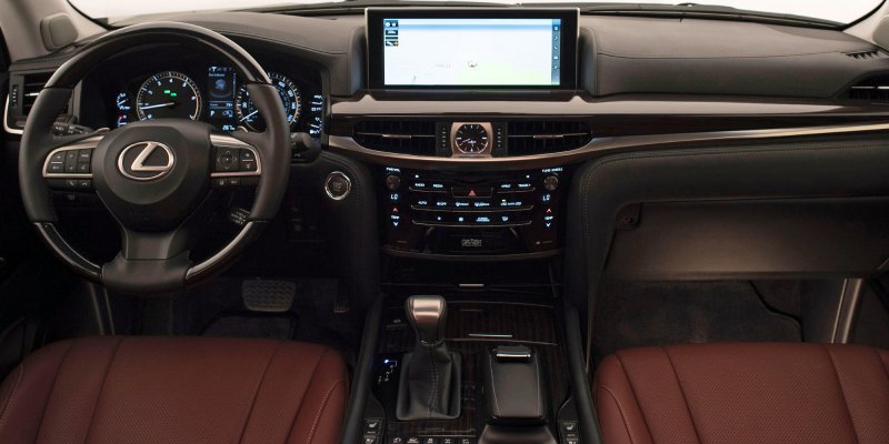 Lexus LX 570 2020 салон