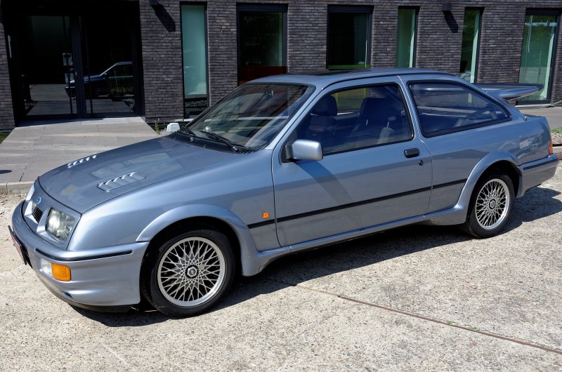 Ford Sierra xr4i pacecar