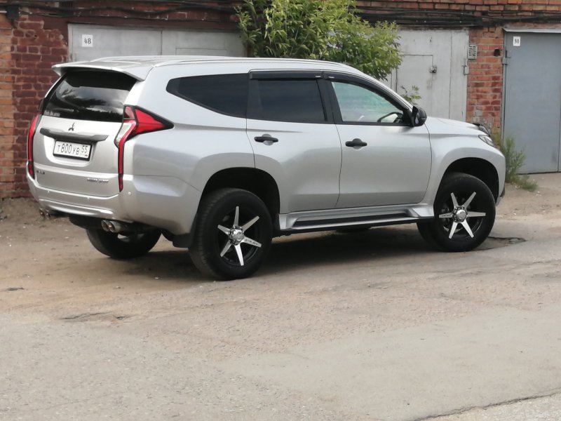 Mitsubishi Pajero Sport 2.4