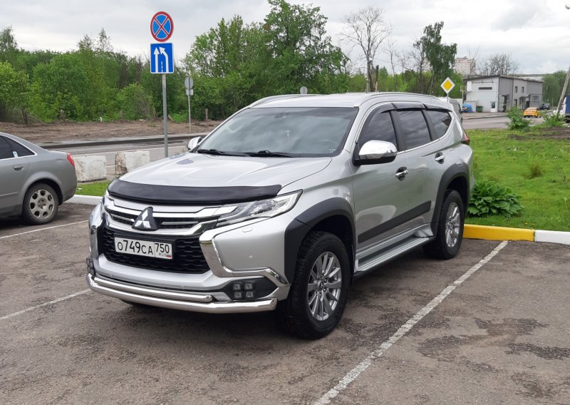 Mitsubishi Pajero Sport 3