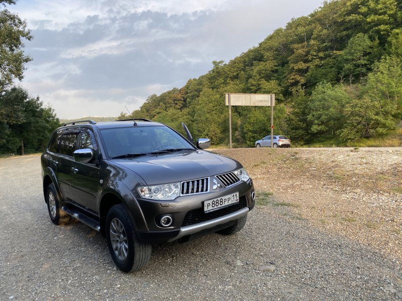 Mitsubishi Pajero Sport 3