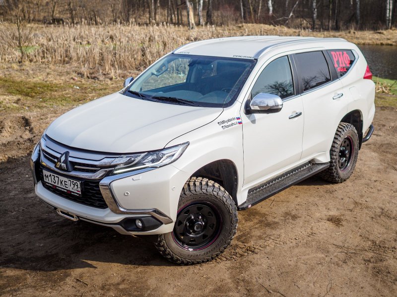 Mitsubishi Pajero Sport 3