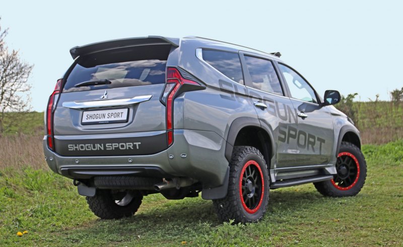 Mitsubishi Pajero Sport внедорожник (invite)