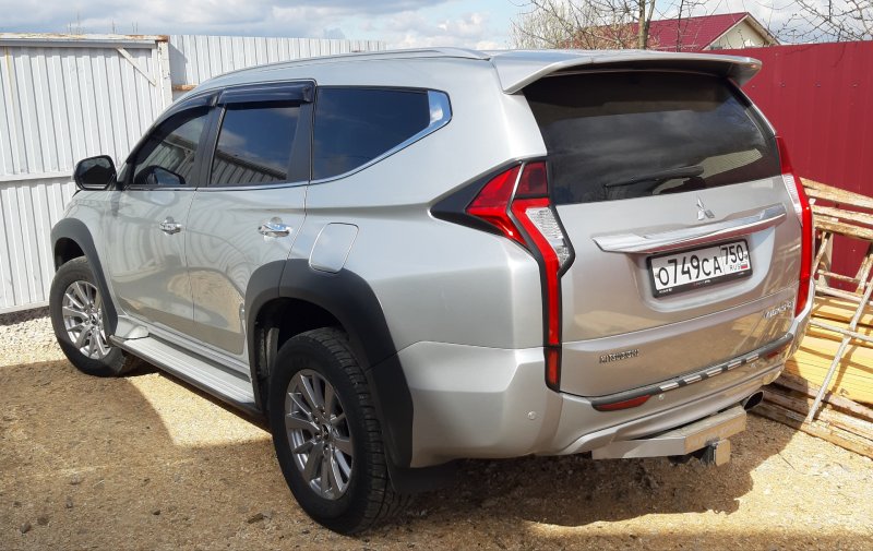 Mitsubishi Pajero Sport 2016
