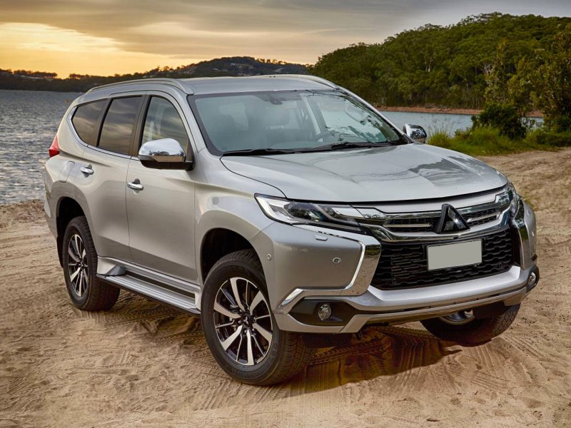 Mitsubishi Pajero Sport 2012