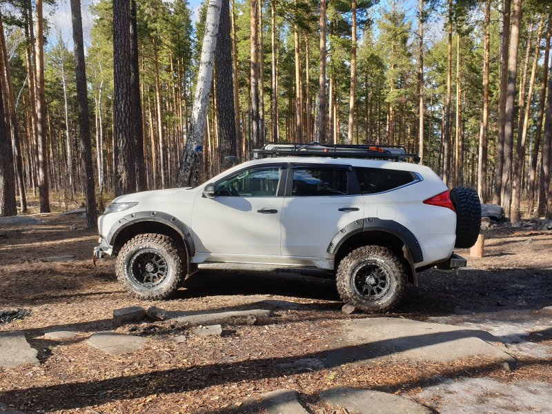 Mitsubishi Pajero Sport 2017