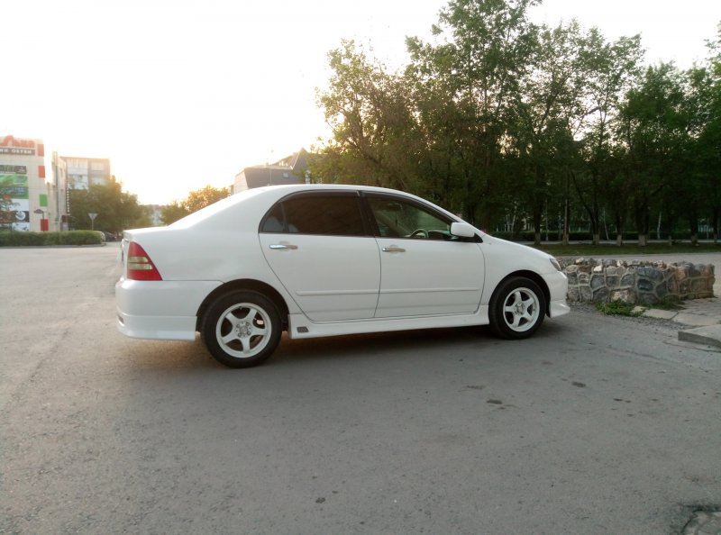 Toyota Corolla 120 2001 в обвесе