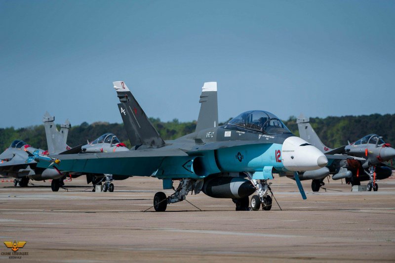 F/A-18c Hornet Агрессор Су-34