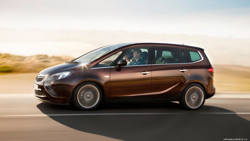 Opel Zafira Tourer 2013